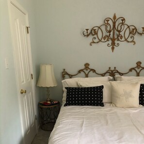 2 makuuhuonetta, silitysrauta/-lauta, Wi-Fi, vuodevaatteet