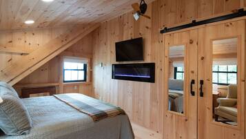 Iron/ironing board, travel cot, WiFi, bed sheets