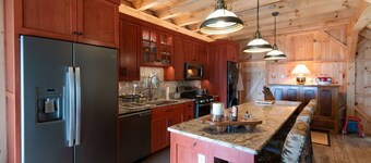 Ocean front Post and Beam Barn with HOT TUB