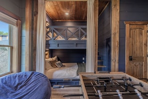 4 habitaciones, tabla de planchar con plancha y wifi gratis