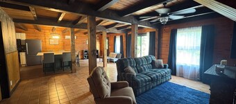 Log Cabin Hideaway - off Route 30 - Game Room - Sleeps 10