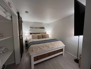 WiFi, bed sheets
