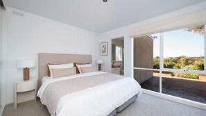 3 chambres, fer et planche à repasser, lit parapluie, Wi-Fi gratuit