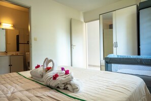1 bedroom, desk, iron/ironing board, free WiFi