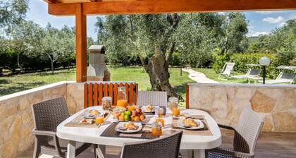 Detached villa with 2 bathrooms