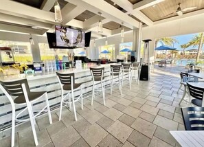 Bar (on property) - The Enchanted Kingdom 9BR Resort Pool Home Near Disney (Four Corners)