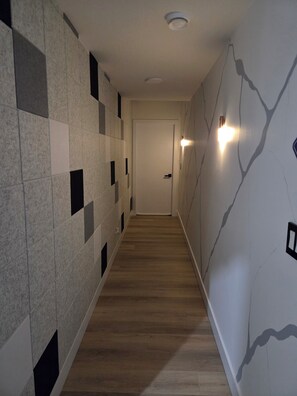 Interior -  2 Suites, 2 Bedrooms, 2 Bathrooms & 2 living areas. (Edmonton)