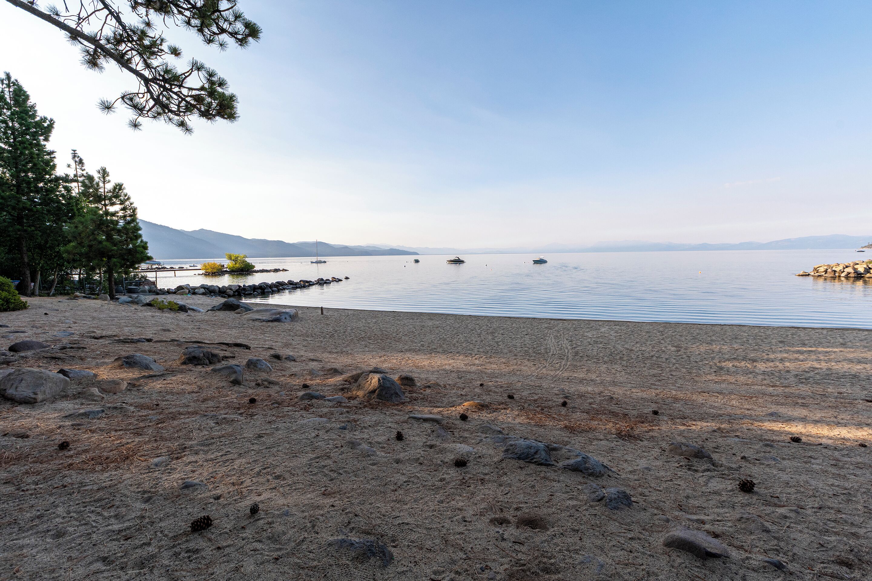 在附近的私人海滩