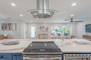 House, Multiple Beds (Seas The Day) | Interior