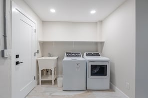House, Multiple Beds (Seas The Day) | Interior