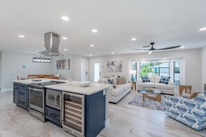 House, Multiple Beds (Seas The Day) | Interior