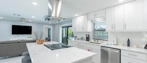 House, Multiple Beds (Easy Breezy Getaway) | Private kitchen