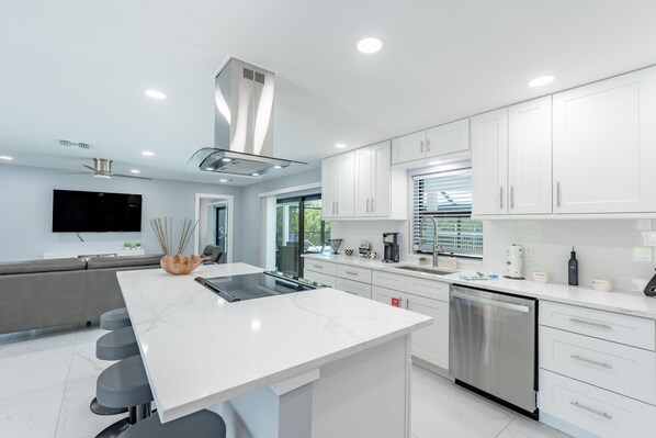 House, Multiple Beds (Easy Breezy Getaway) | Private kitchen