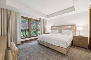 4 bedrooms, iron/ironing board, Internet, bed sheets