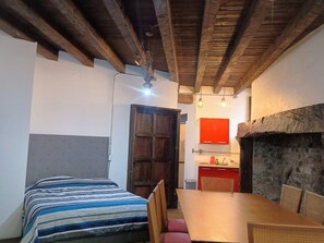 1 bedroom, iron/ironing board, Internet, bed sheets