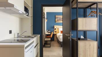 Premium bedding, in-room safe, individually decorated