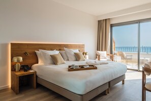 Quarto luxo, 1 cama King, sacada, vista para o mar (with Single Sofabed) | Roupas de cama premium