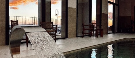 Sauna, steam room, facials