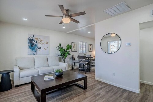 Just down the street from the University of Arizona this 1 bedroom 1 bathroom is fully remodeled with your own dedicated electric vehicle charger .
