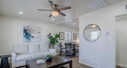 Just down the street from the University of Arizona this 1 bedroom 1 bathroom is fully remodeled with your own dedicated electric vehicle charger .