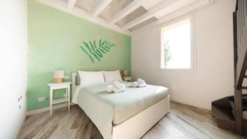 Deluxe Duplex | Free WiFi, bed sheets