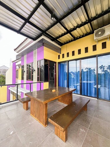 Spacious 5-Bedroom Villa in Banyuwangi with Stunning Mountain Views
