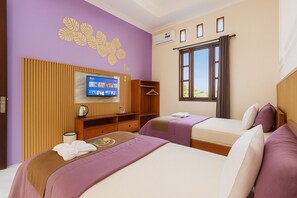 5 bedrooms, iron/ironing board, WiFi, bed sheets