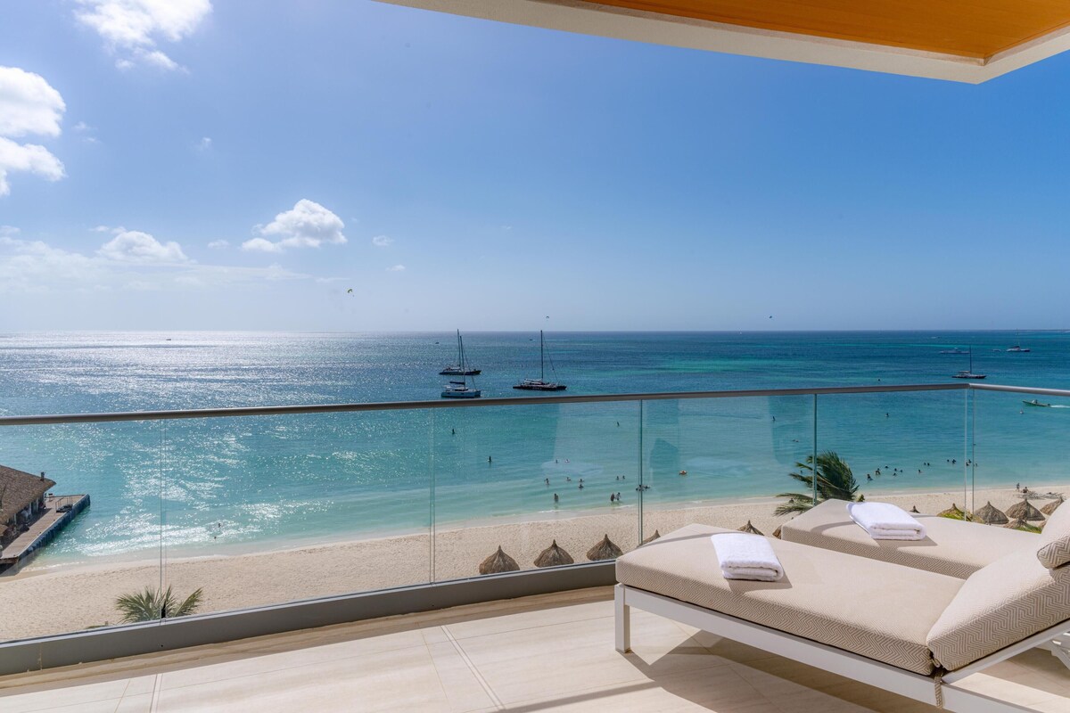 Suite, 1 King Bed, Oceanfront | View from room