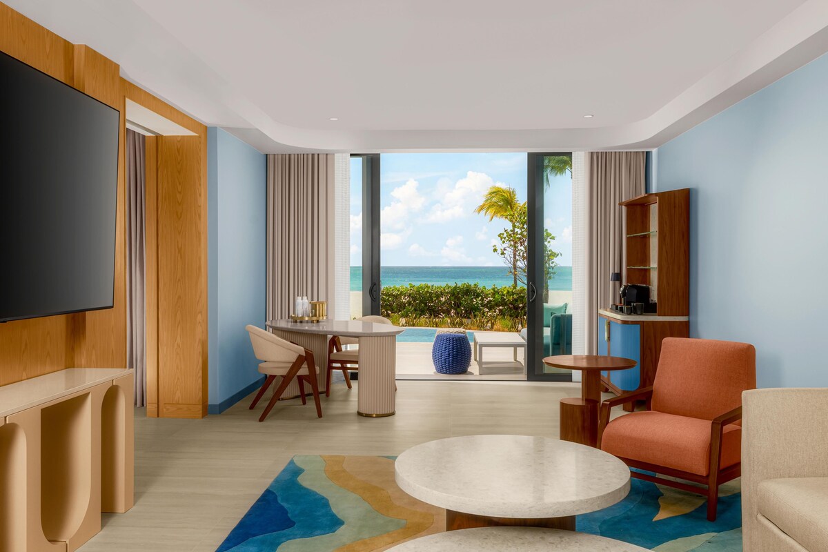 Suite, 1 très grand lit (Swim Up - Adults Only) | Coin séjour