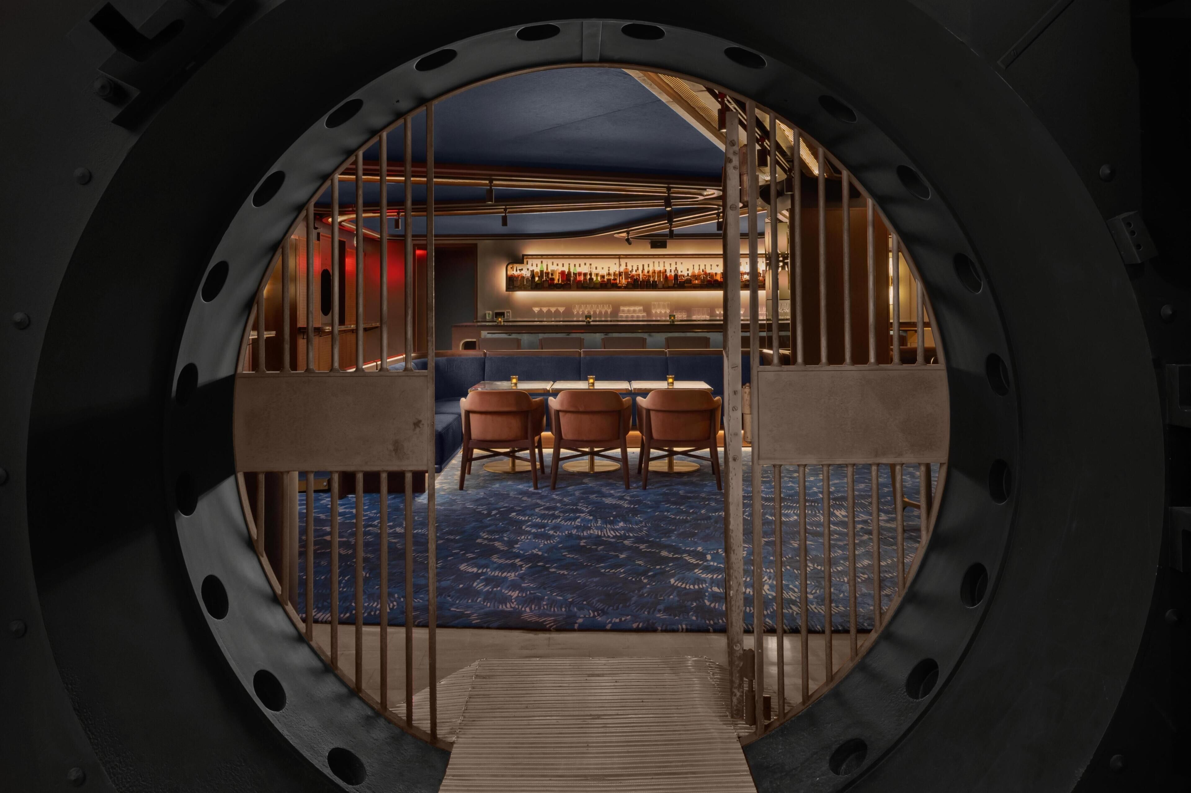 2 bars/lounges, bar met dakterras