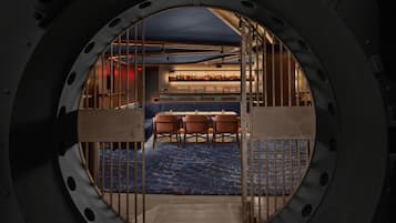 2 bars/lounges, bar met dakterras