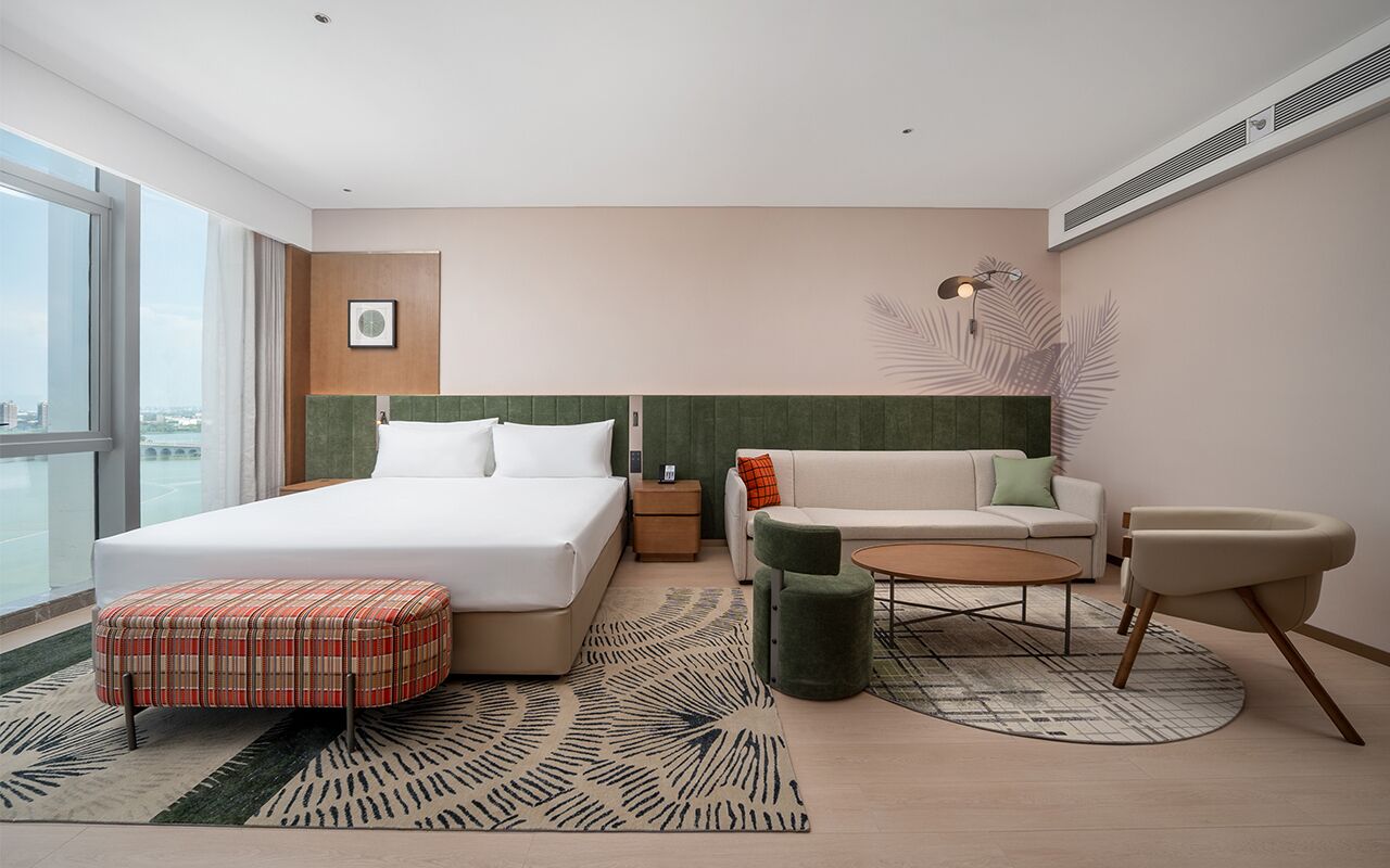 Deluxe Room, 1 King Bed