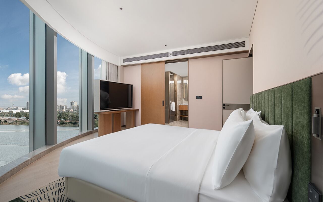 Deluxe Suite, 1 King Bed