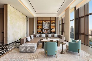 King Presidential Room | Living area - Doubletree By Hilton Zigong (Zigong)