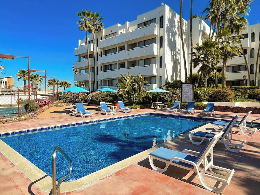 3 outdoor pools