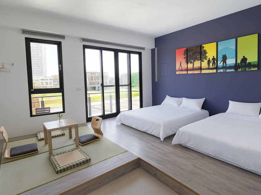 Soundproofing, free WiFi