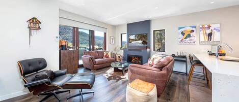 Televisión, chimenea