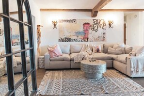 Smart TV, fireplace, offices
