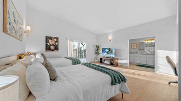 4 bedrooms, desk, iron/ironing board, free WiFi