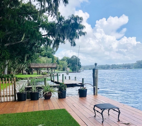 Terrace/patio. An Astor Studio Home by the River