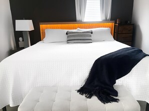 1 habitación, tabla de planchar con plancha, wifi gratis y ropa de cama 