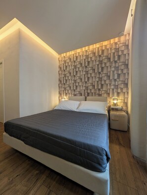 Deluxe Room, City View | In-room safe, blackout drapes, free WiFi