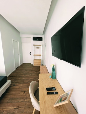 Deluxe Double Room, Balcony, City View | In-room safe, blackout drapes, free WiFi