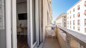 Deluxe Double Room, Balcony, City View | Terrace/patio