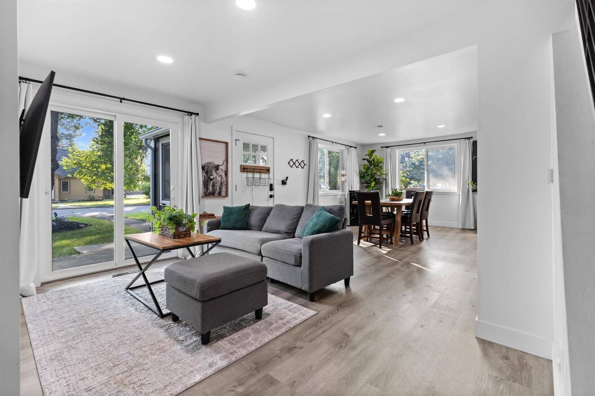 智能电视、壁炉