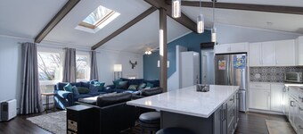 Secluded 4BR Wilmington Retreat. Near trail head.