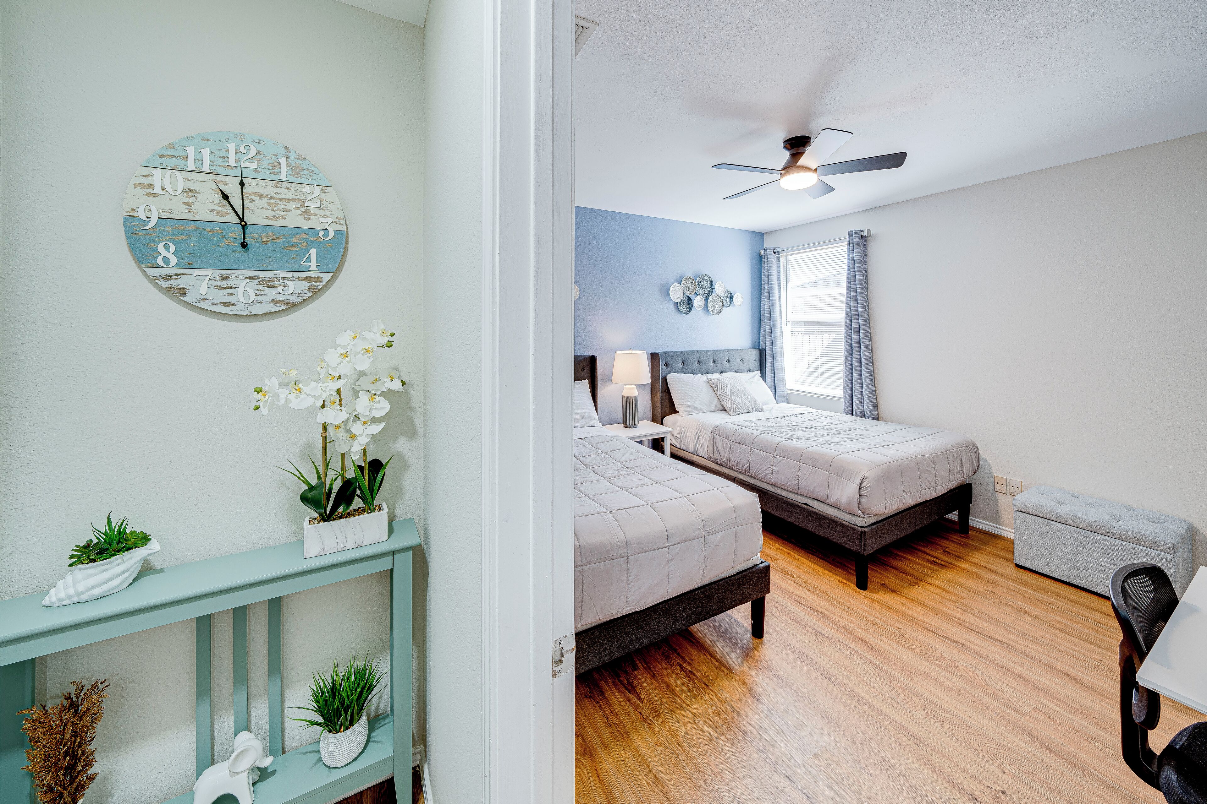 4 soverom, skrivebord, strykejern/-brett og wi-fi (inkludert)