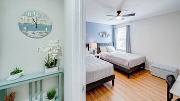 4 soverom, skrivebord, strykejern/-brett og wi-fi (inkludert)