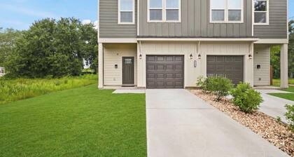 Spacious 4 Bedroom Home Near Medical Center & NRG Stadium