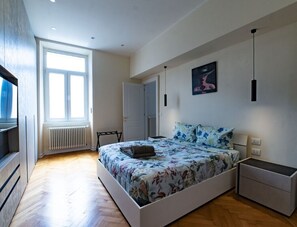 Habitación doble superior, 1 cama Queen size | Caja de seguridad en la habitación y wifi gratis 